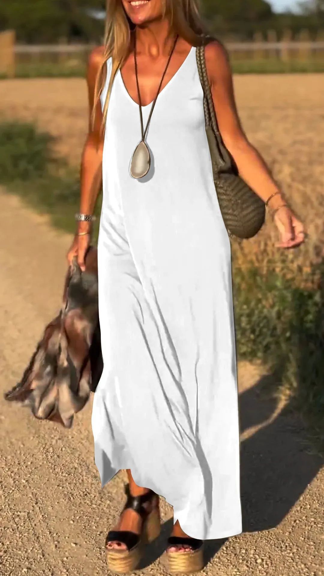 Robe Élégante à Fines Bretelles