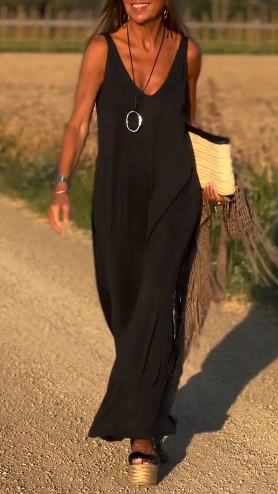 Robe Élégante à Fines Bretelles