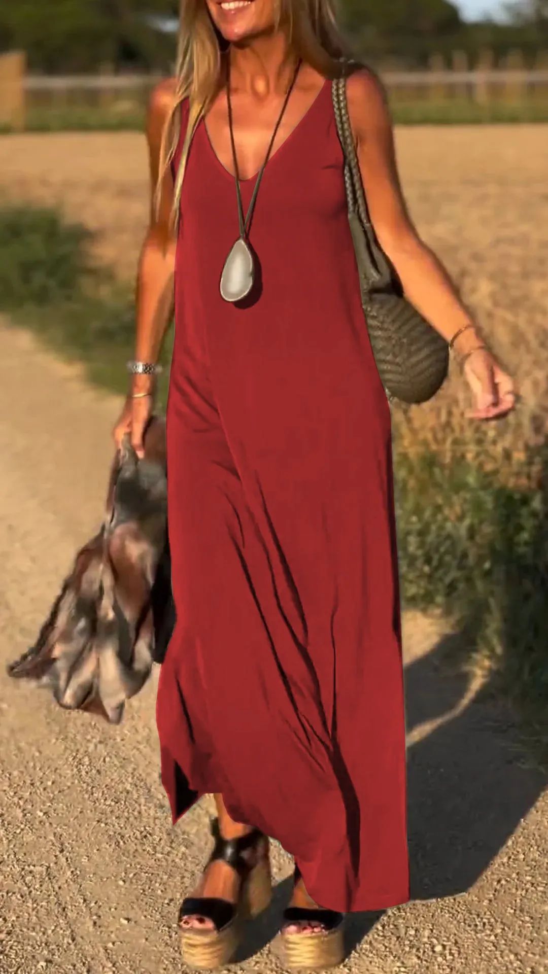 Robe Élégante à Fines Bretelles