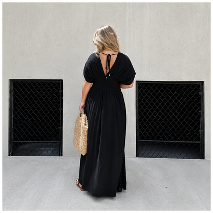 Robe Longue Élégance Ceinturée